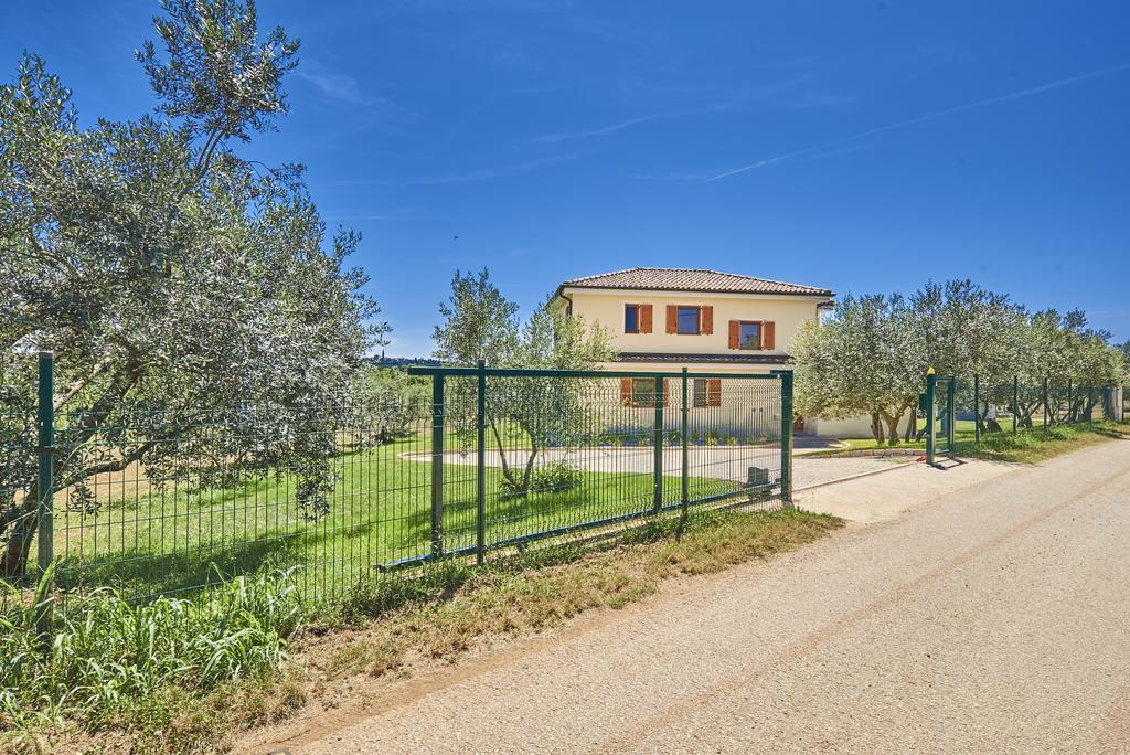 Villas Montrin Kastel Exterior photo